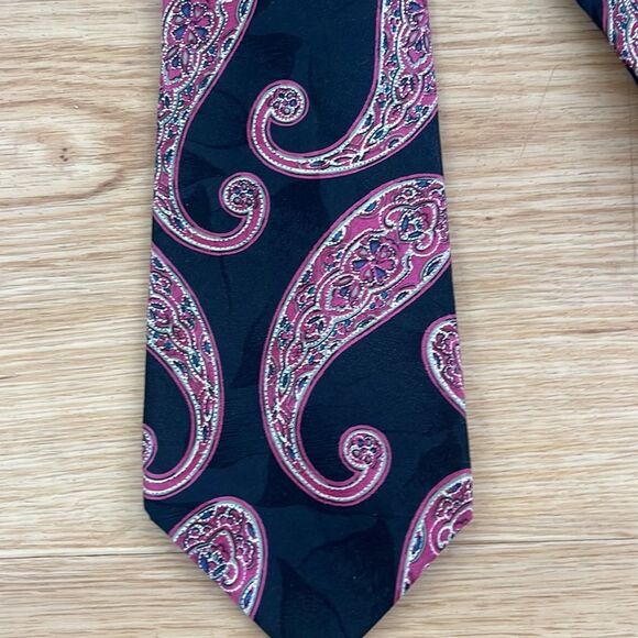 Christian Dior Tie - Picture 2 of 3